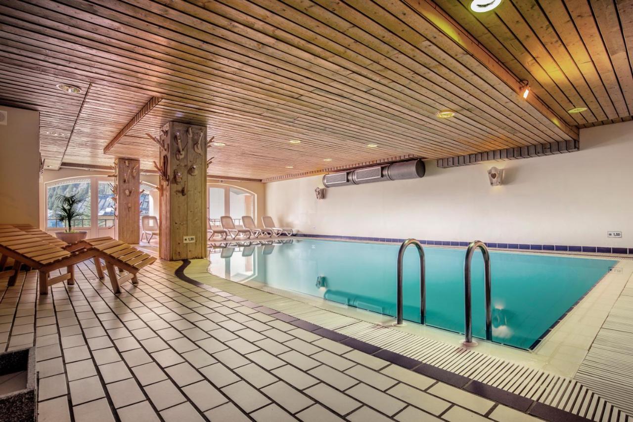 Sporting Aparthotel サン・マルティーノ・ディ・カストロッツァ エクステリア 写真
